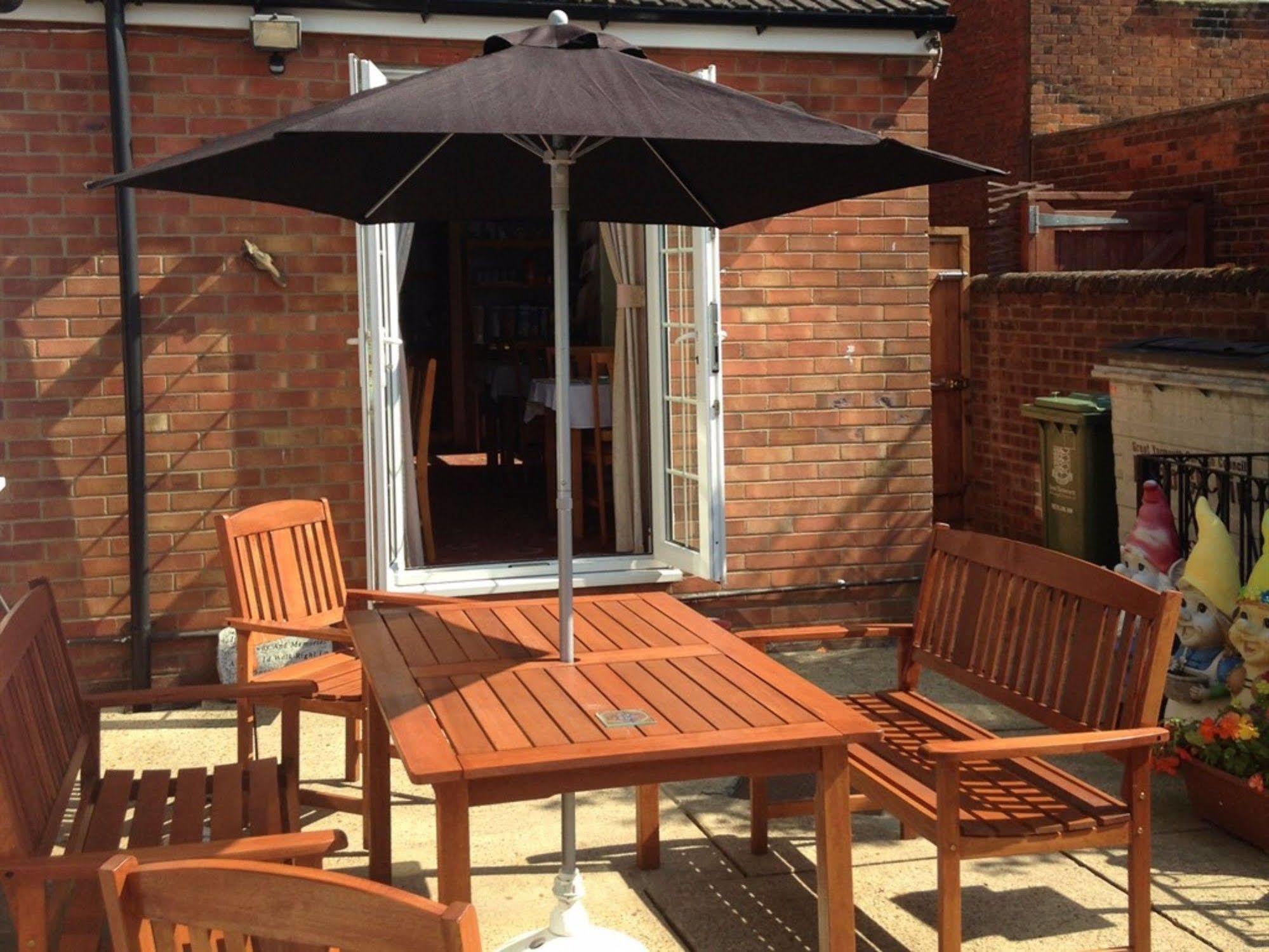 Spindrift Guest House - Adults Only Great Yarmouth Buitenkant foto