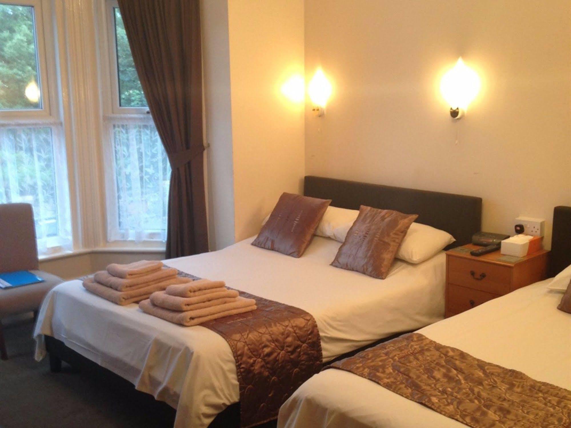 Spindrift Guest House - Adults Only Great Yarmouth Buitenkant foto
